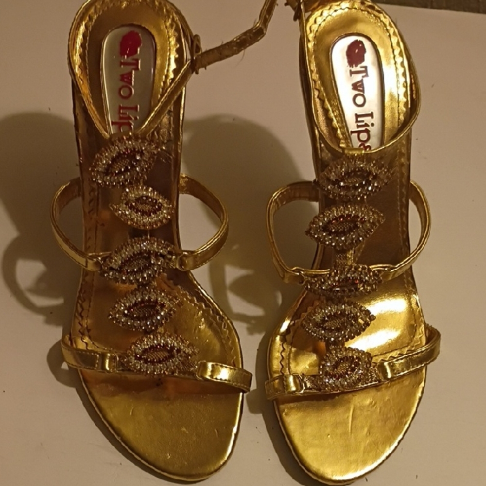 Vtg...RARE Two Lips Metallic Gold Beaded Heeled Sandals